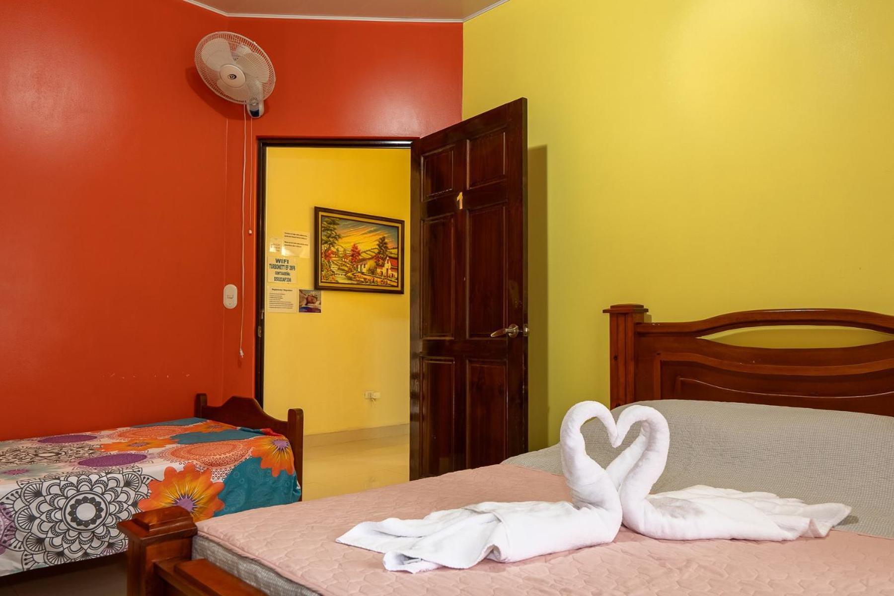 Yellow House Кепос Экстерьер фото